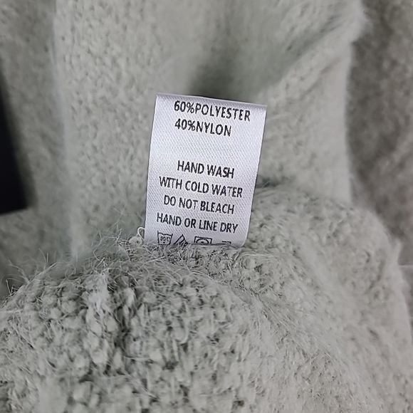 NEW 143 Story by Line Up Fuzzy Wuzzy Pullover Sweater in Frosty Gray Sz 2X - Picture 7 of 9